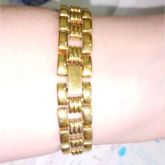 NOW Armitron golden ladies watch main image 4